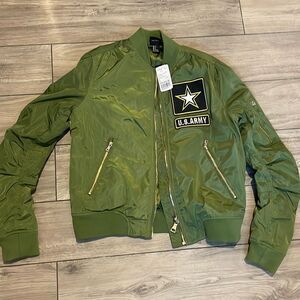 NWT F21 Bomber jacket